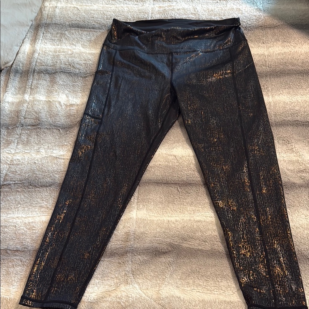 Lilly Pulitzer XL- Luxletic- Black and Gold Women's Pants